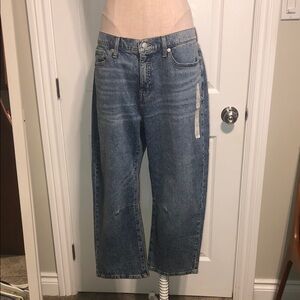 Banana Republic Light Blue Barrel Ankle Jeans. Size 32/14
